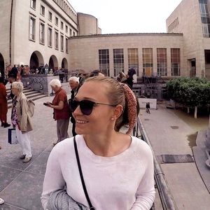 Meet your Posher, Victoria